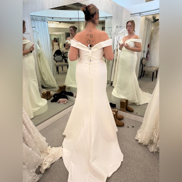 Wedding dress